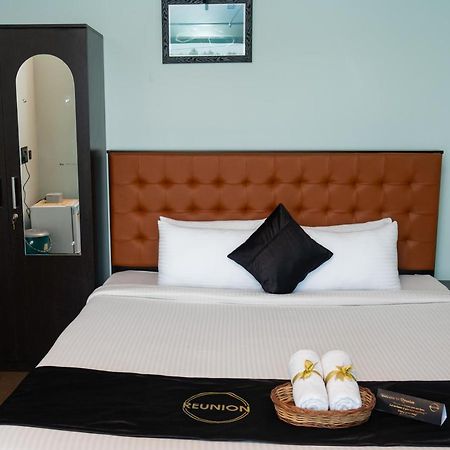 Reunion Ocean Tides Hotel Udupi Bagian luar foto