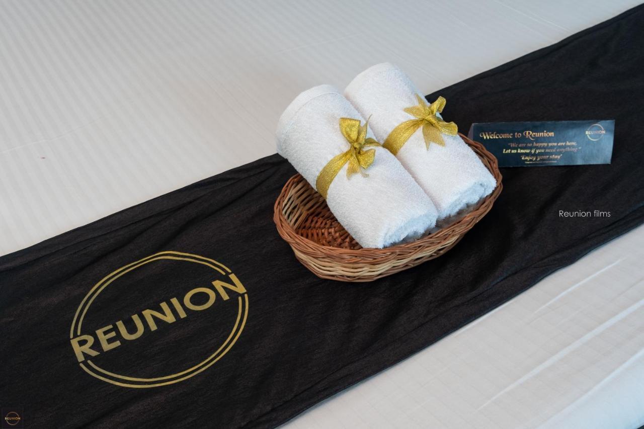 Reunion Ocean Tides Hotel Udupi Bagian luar foto