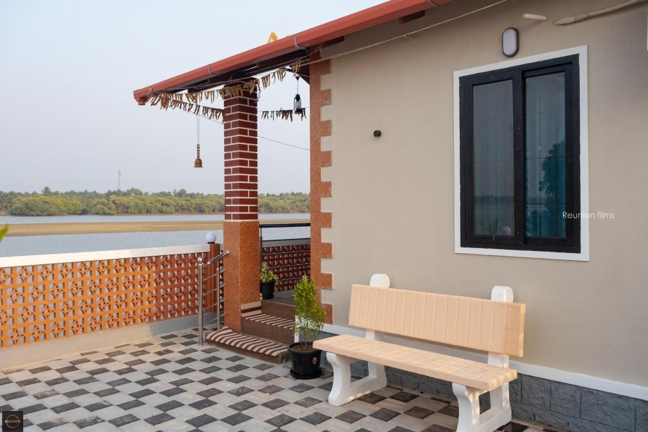 Reunion Ocean Tides Hotel Udupi Bagian luar foto
