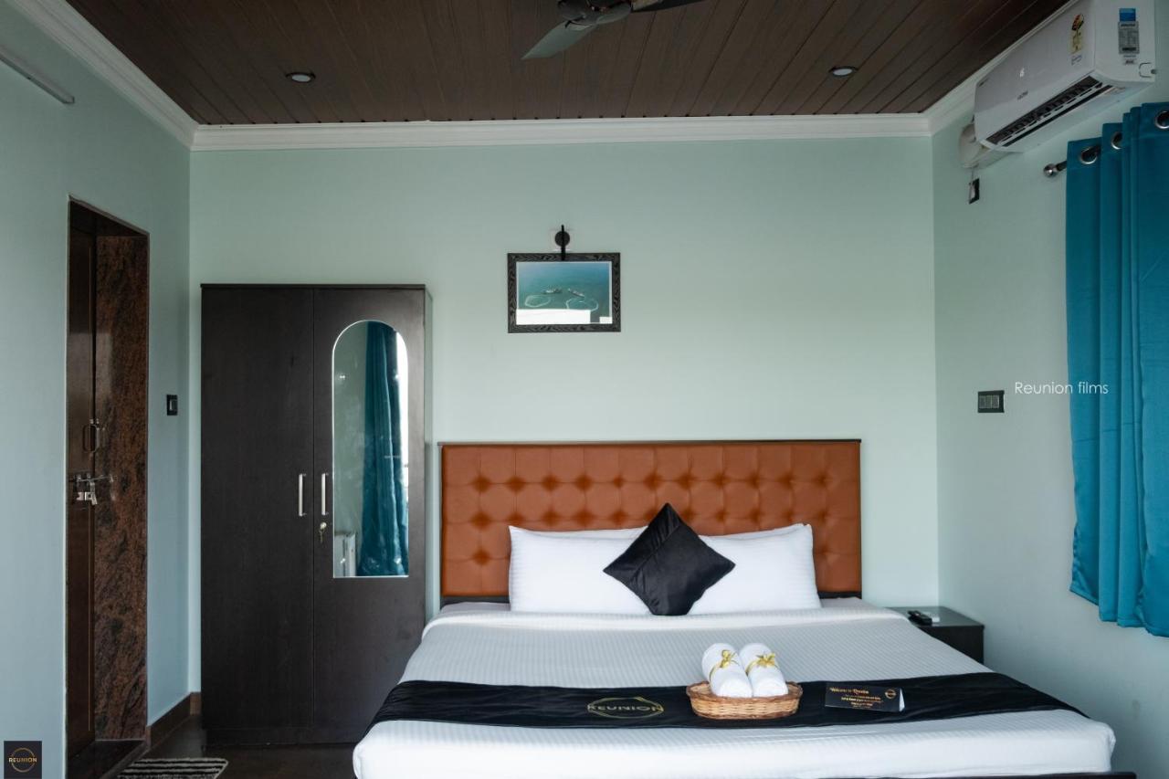 Reunion Ocean Tides Hotel Udupi Bagian luar foto