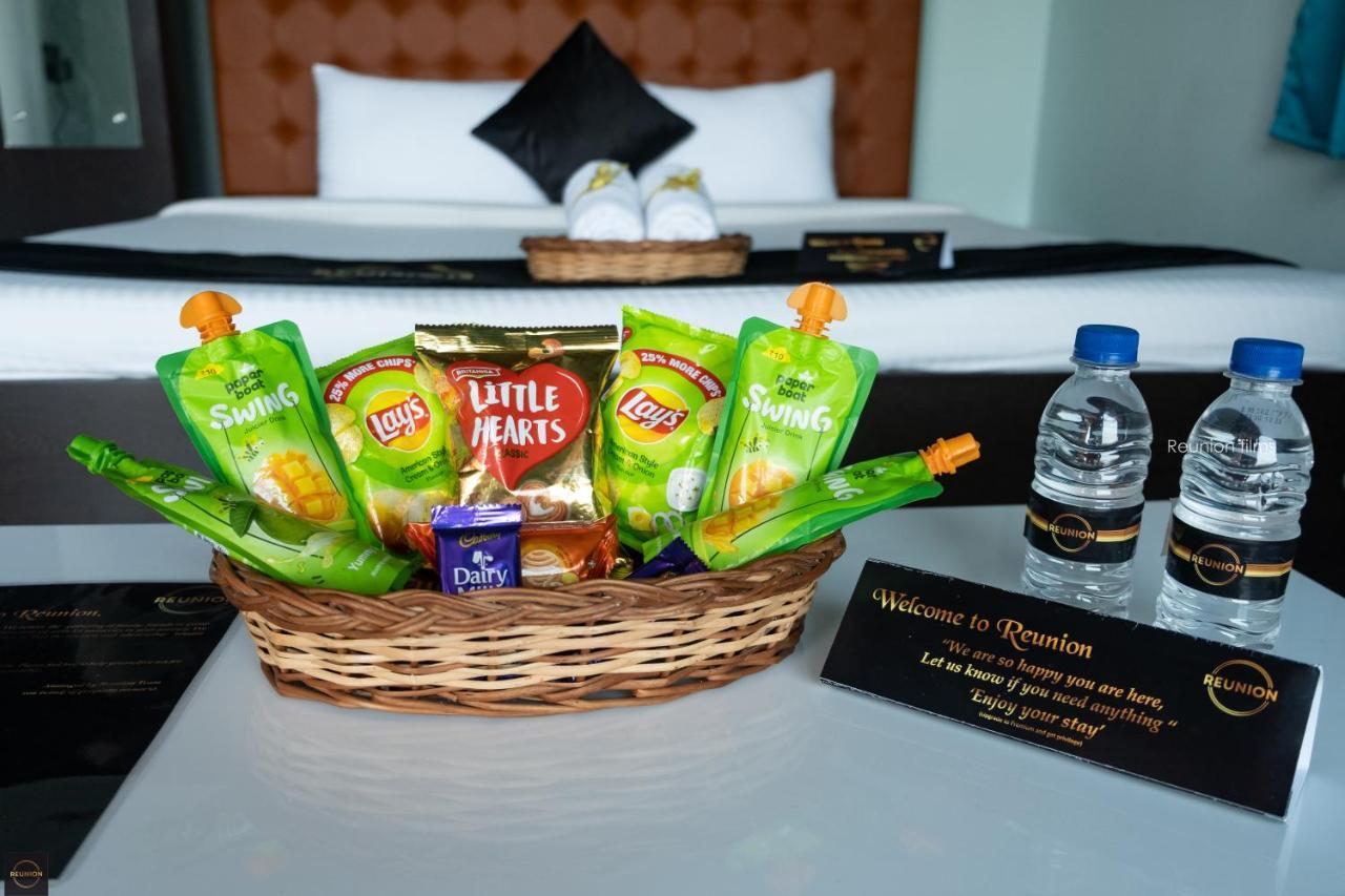 Reunion Ocean Tides Hotel Udupi Bagian luar foto