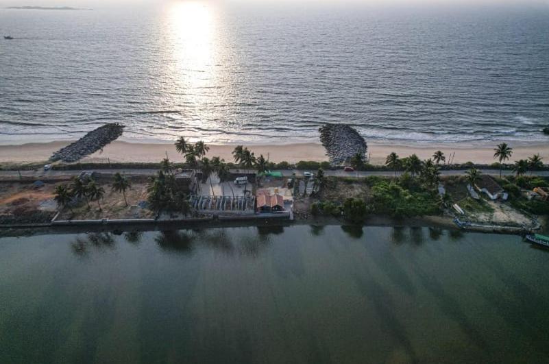 Reunion Ocean Tides Hotel Udupi Bagian luar foto