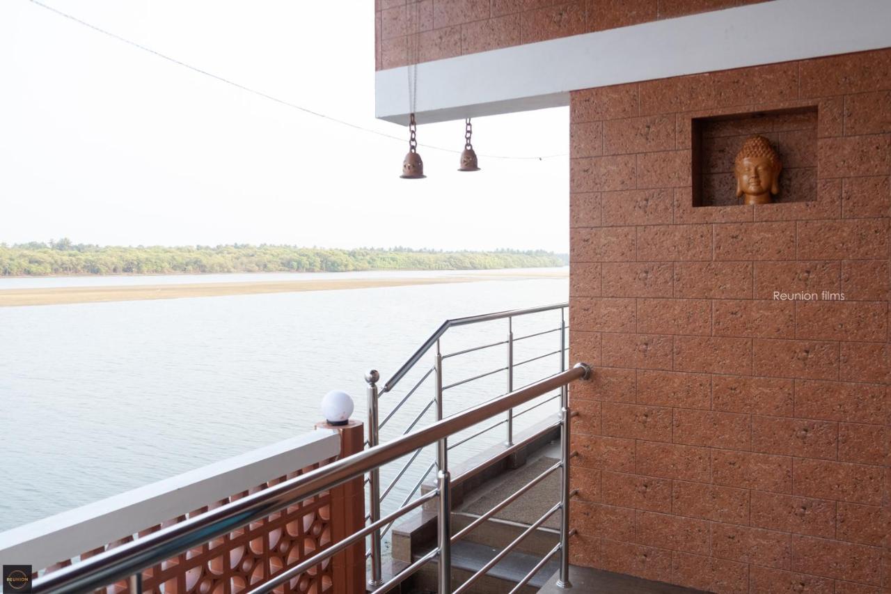 Reunion Ocean Tides Hotel Udupi Bagian luar foto